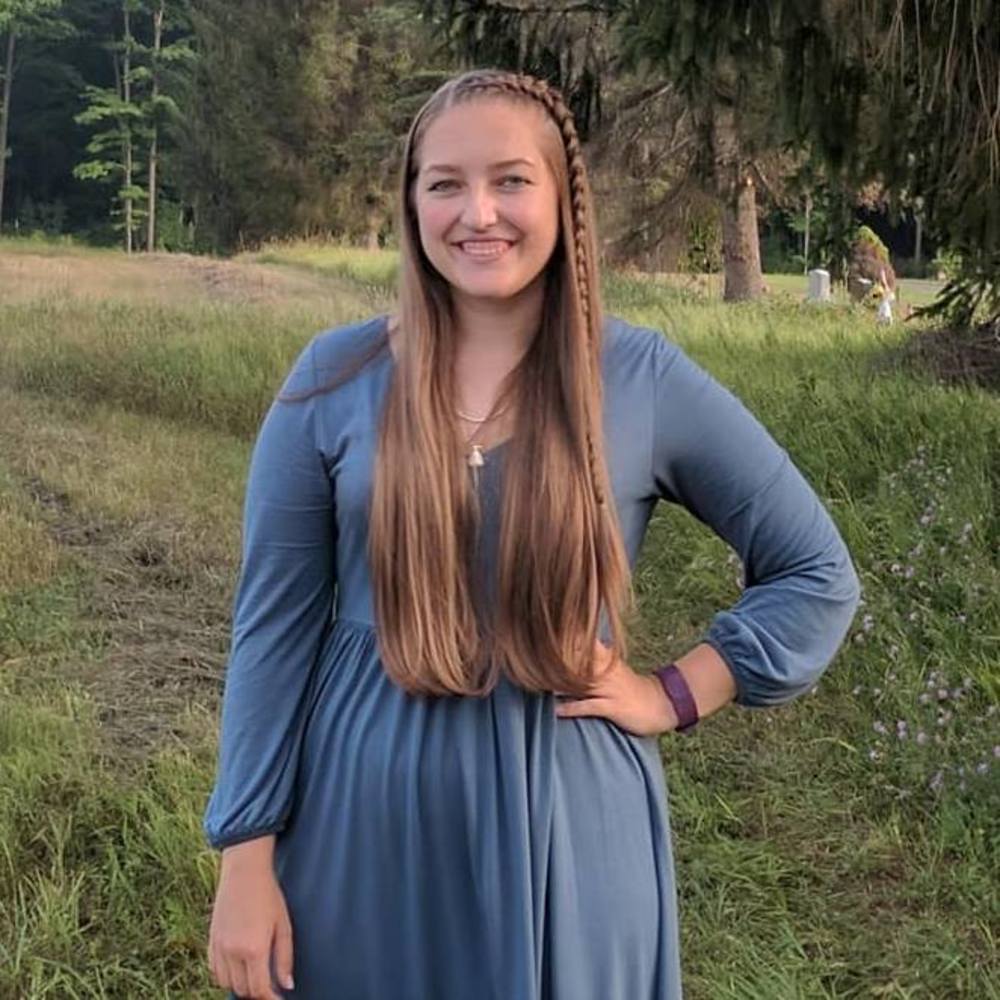 Meet your Posher, Emily